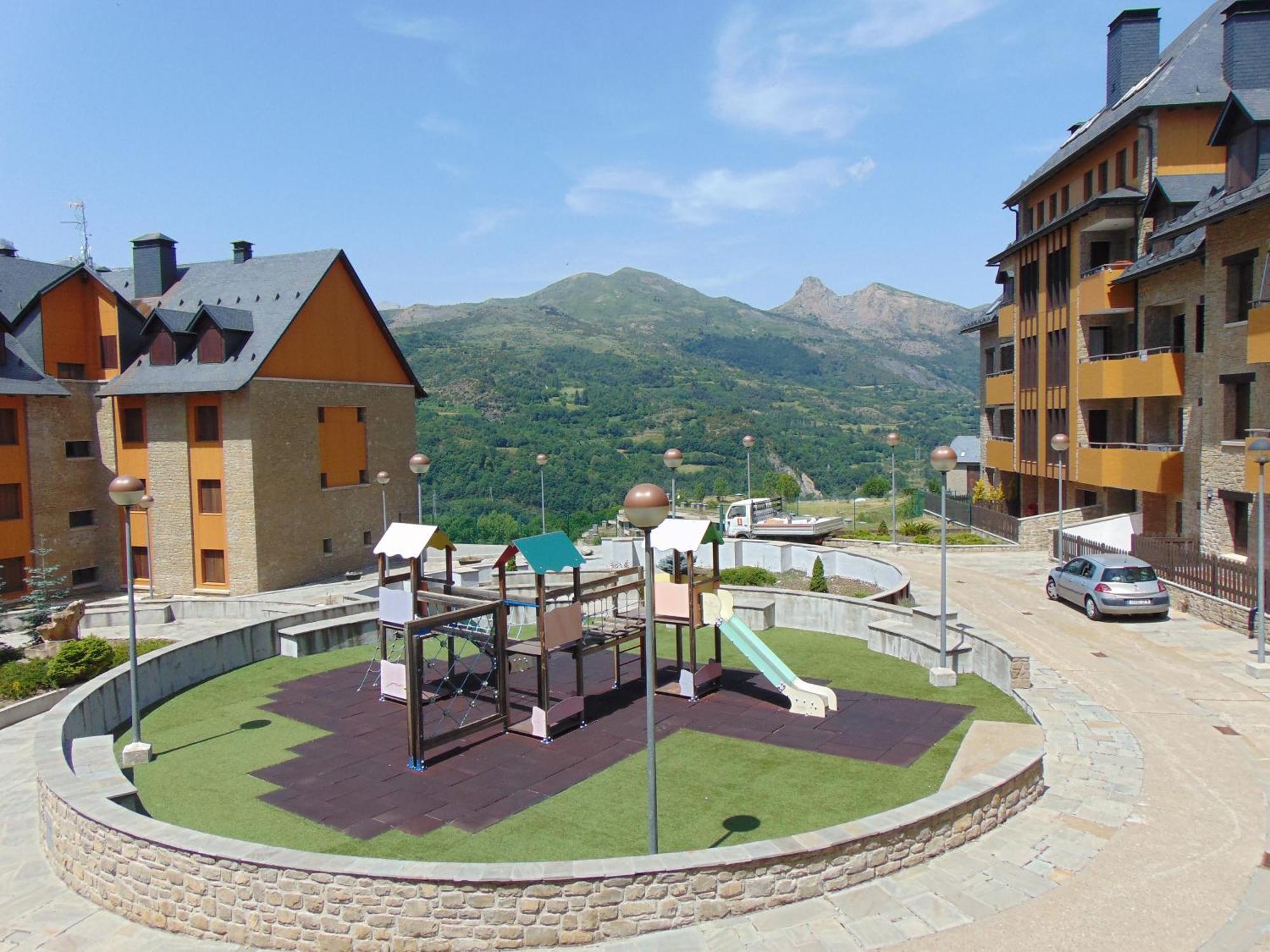 Atico Argualas IV Con Piscina Wowrural Panticosa Luaran gambar